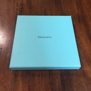 Tiffany & Co gift box